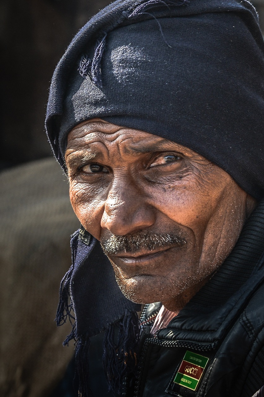 ENVEJECIENDO CON DIGNIDAD.